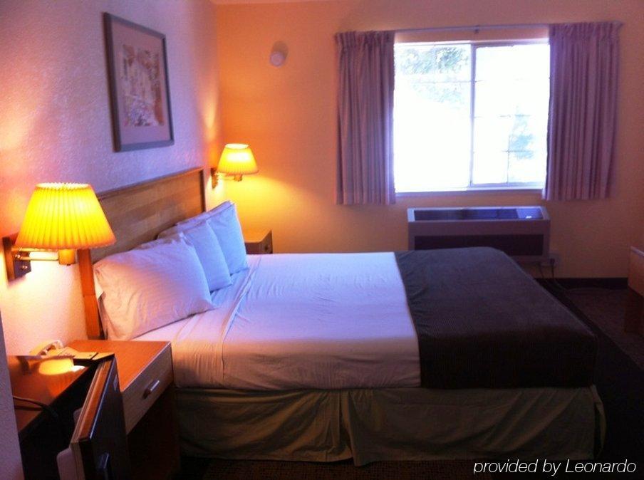 Americas Best Value Inn Dunnigan Exterior photo