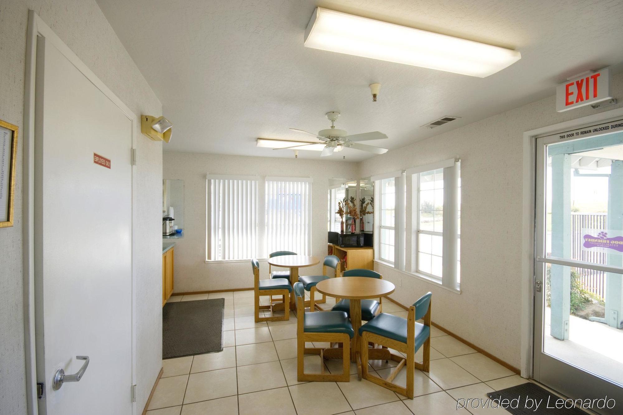 Americas Best Value Inn Dunnigan Restaurant photo
