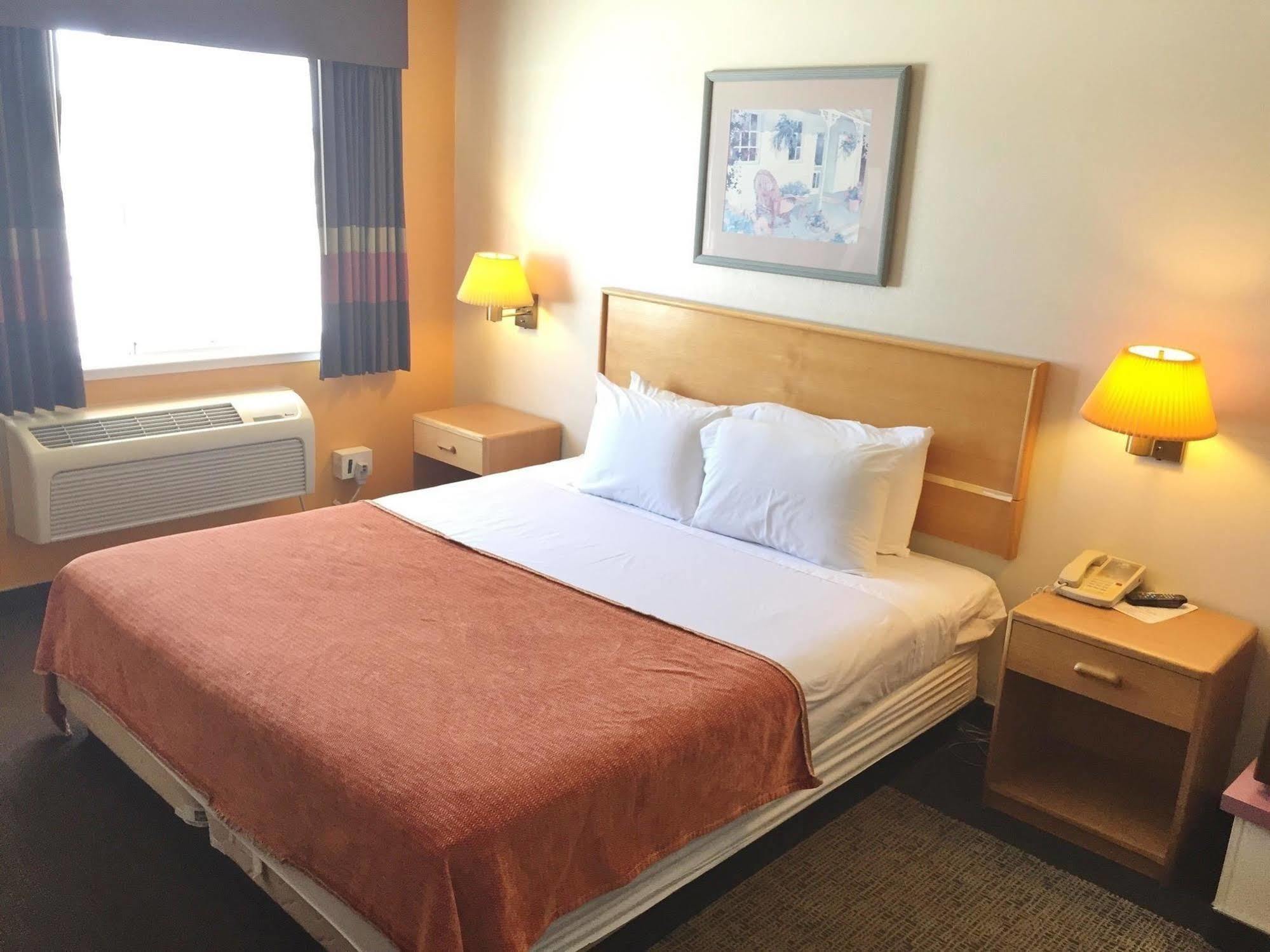 Americas Best Value Inn Dunnigan Exterior photo