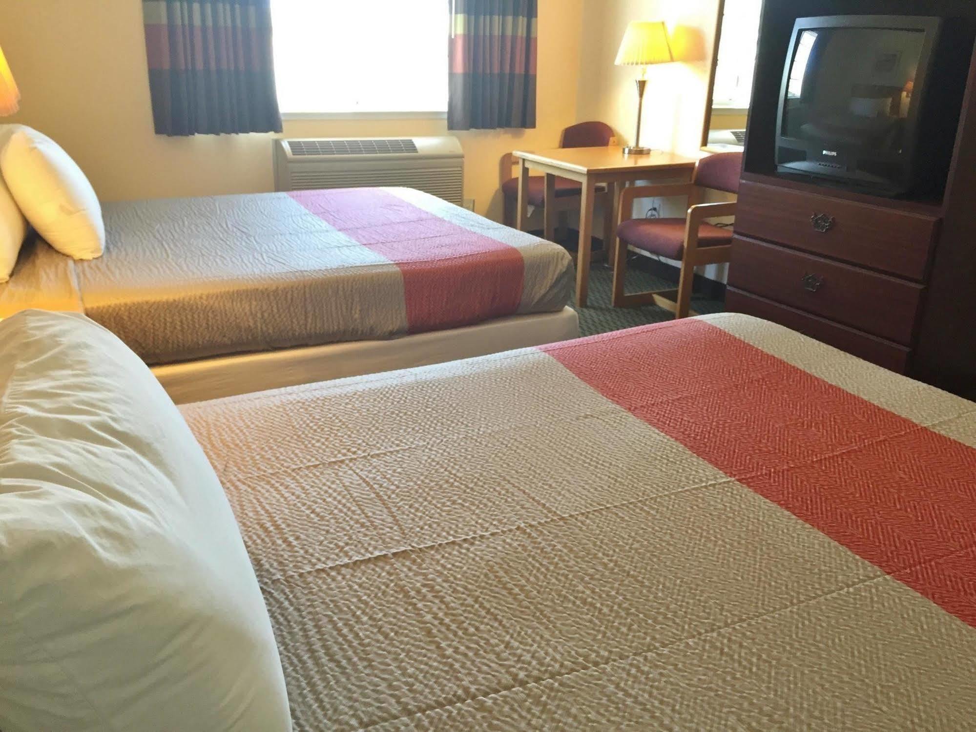 Americas Best Value Inn Dunnigan Exterior photo